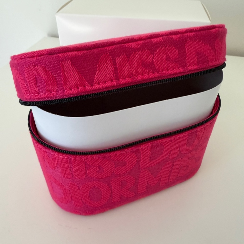 New Dior Fuchsia Travel Pouch New w Box - Picture 7 of 9